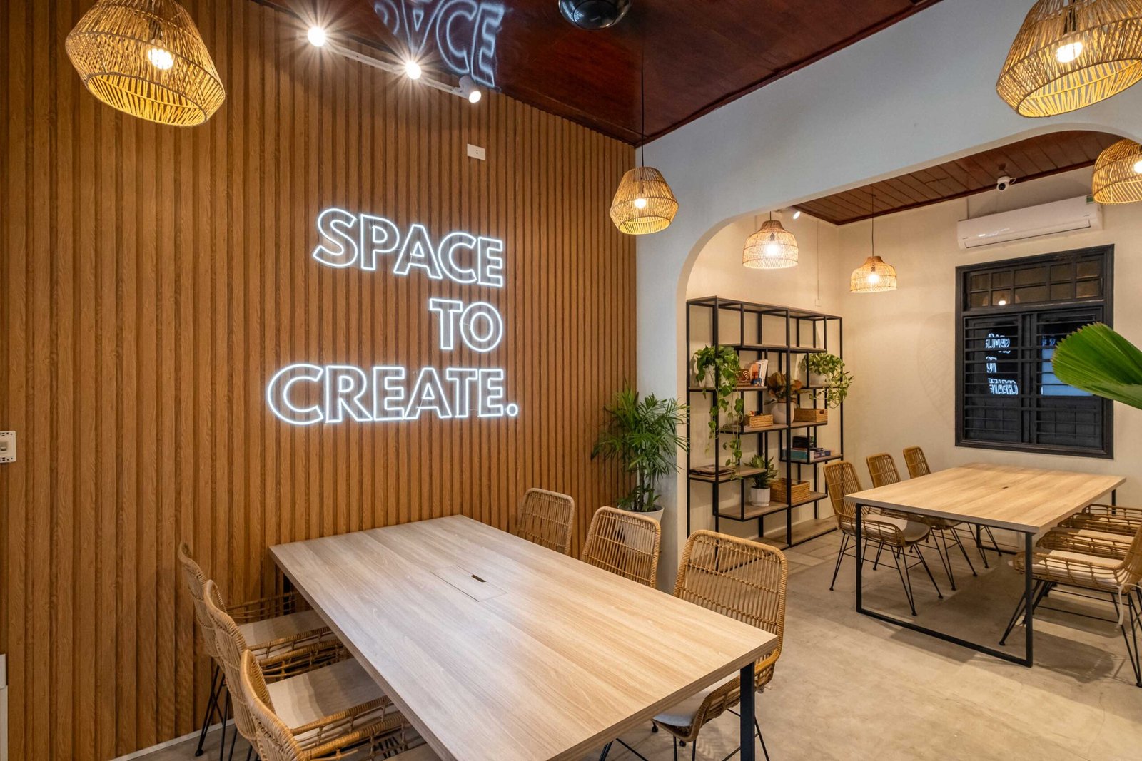 Danasol - Eatery Cafe Workspace, photo 6
